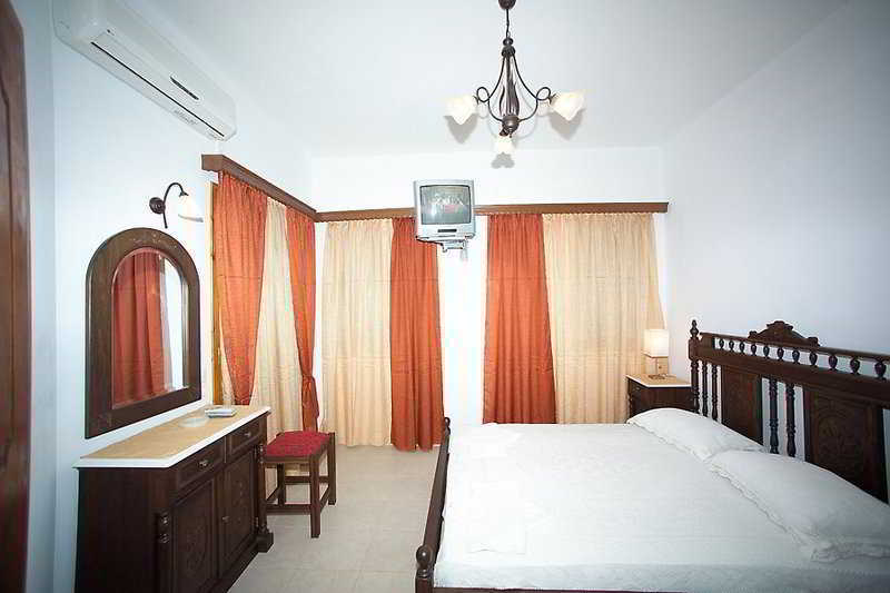 Kelenis Apartments Karterados  Buitenkant foto